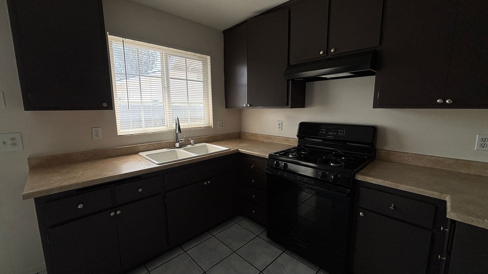 San Jacinto Apartment: 466-70 W. 5th St