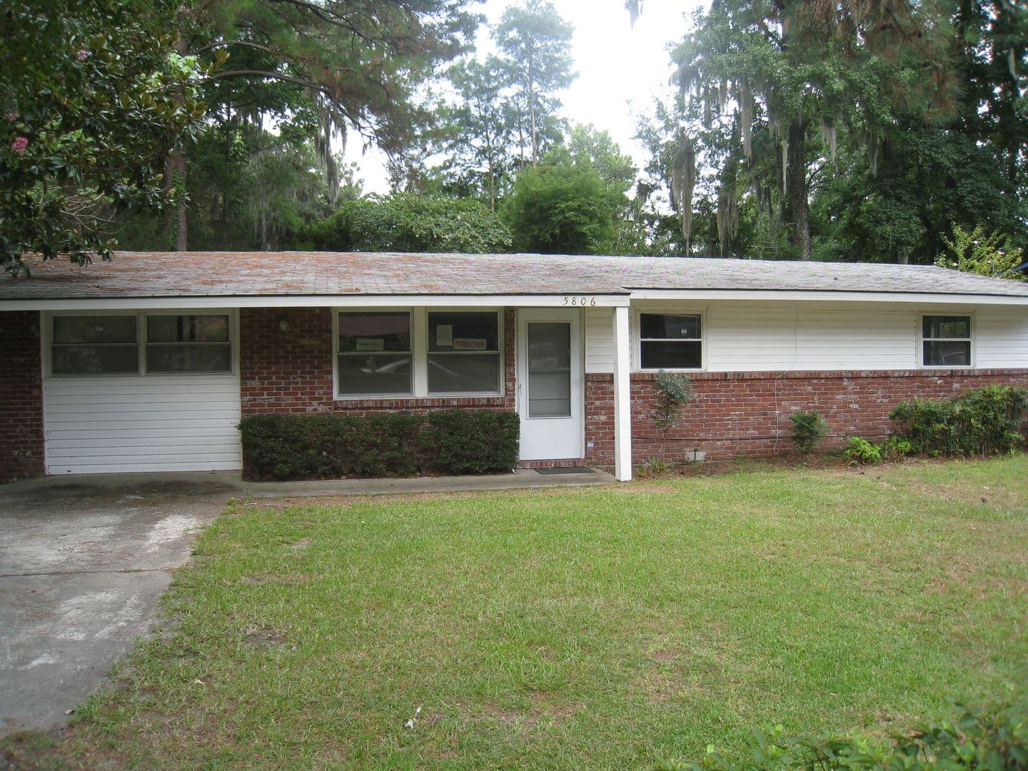 Savannah House: 5806 Fairview Ave