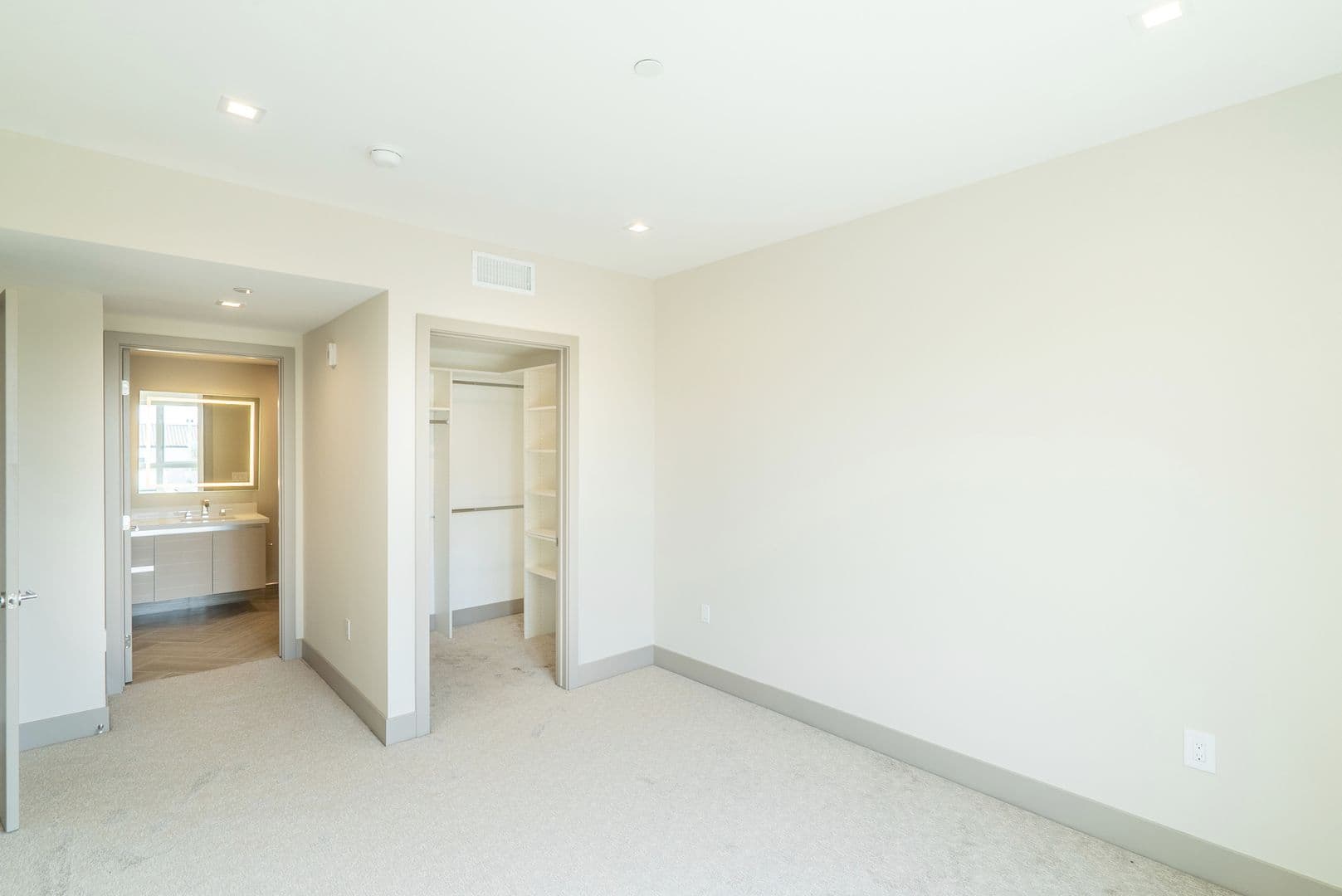 Los Angeles Apartment: 10534 Santa Monica Blvd.