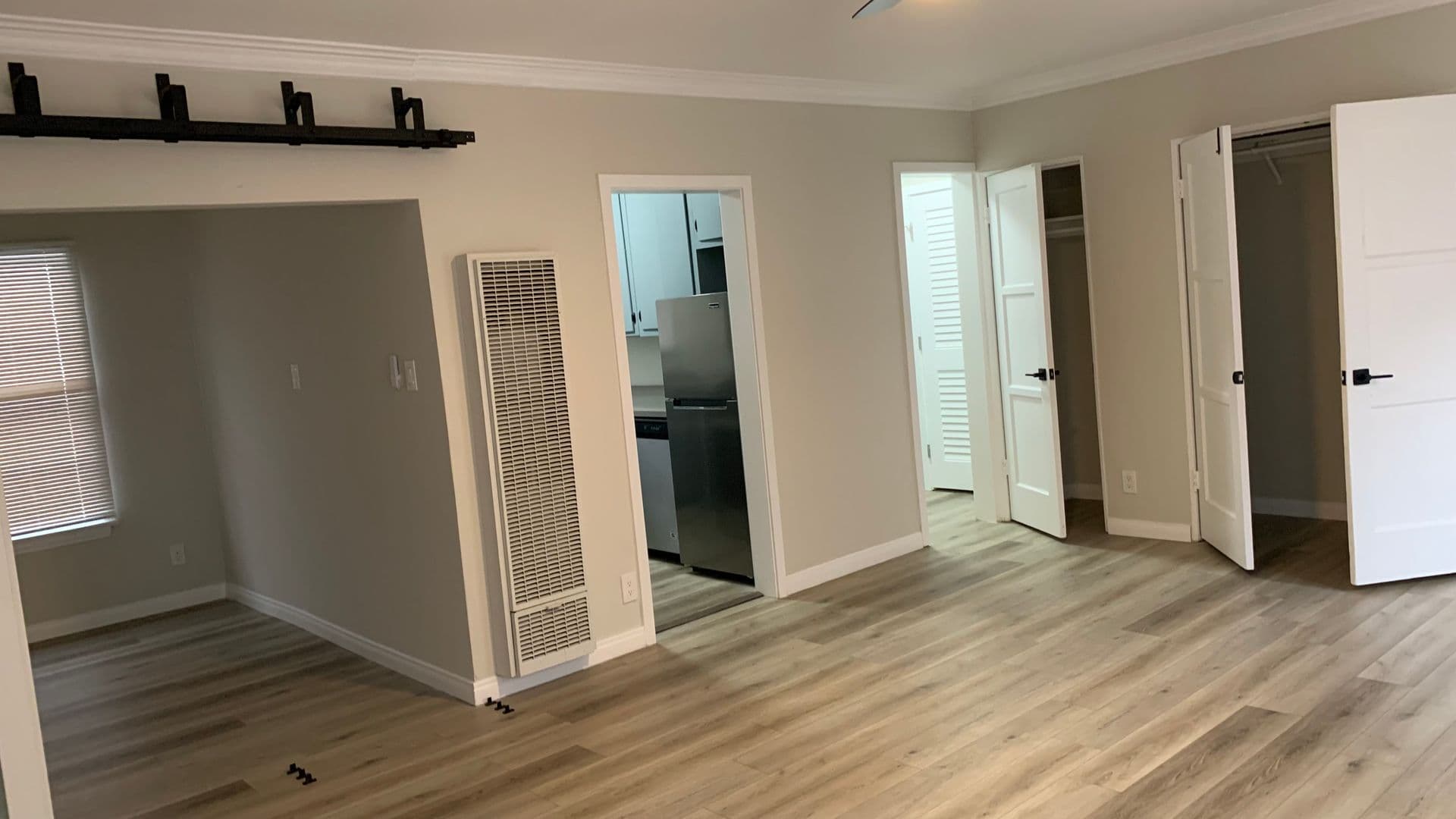 West Hollywood Apartment: 1316 Havenhurst Drive