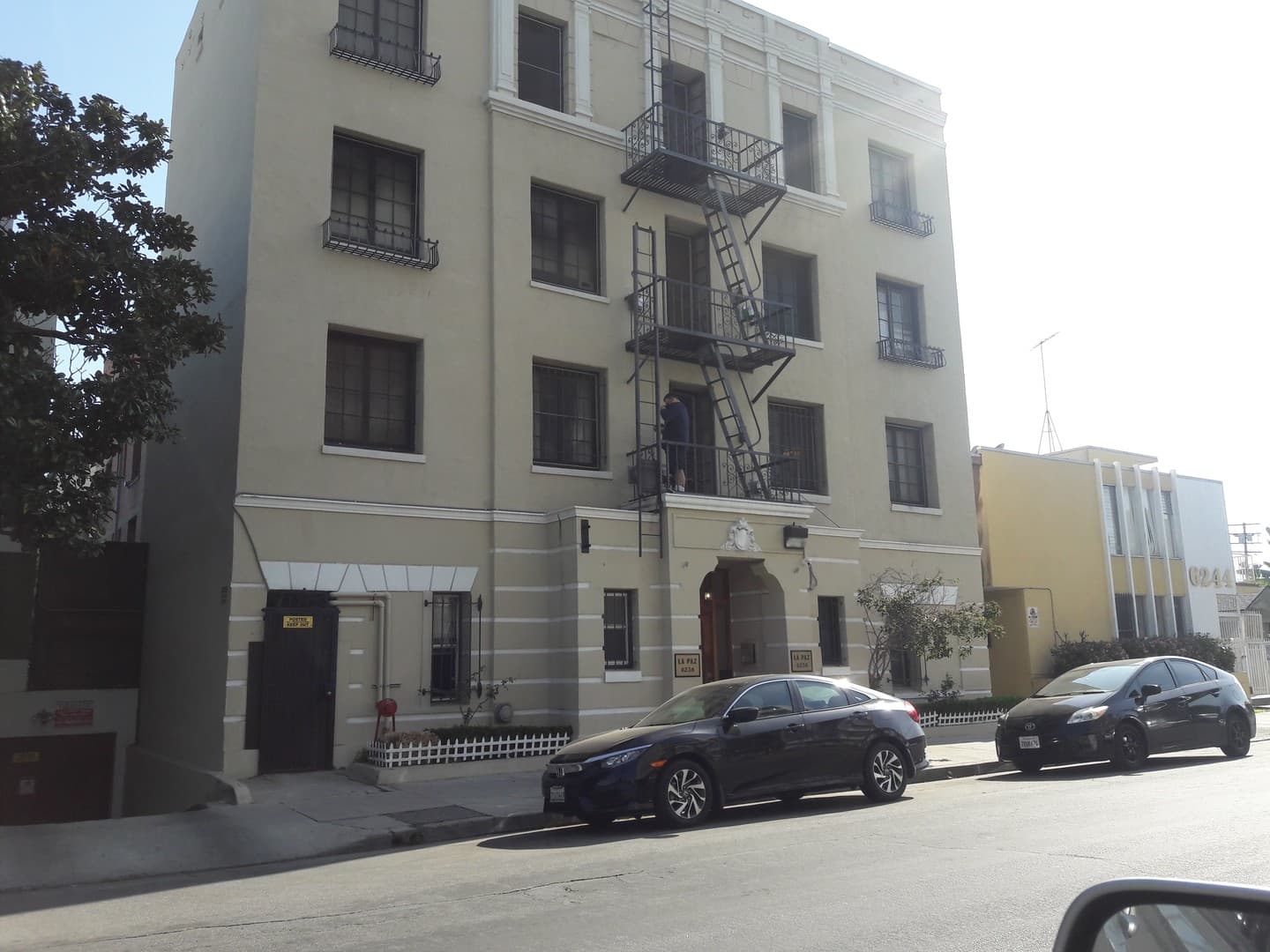 Los Angeles Apartment: 6228-6238 De Longpre Avenue