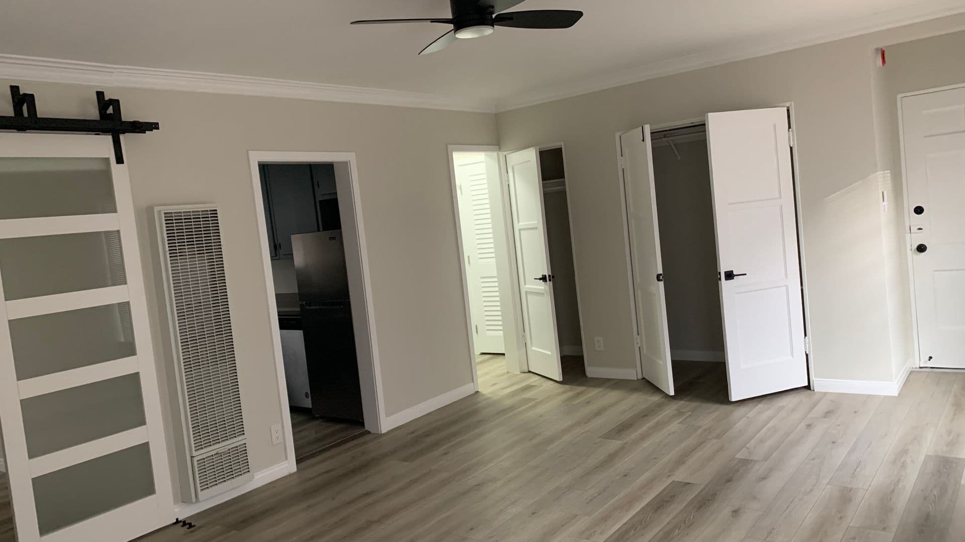 West Hollywood Apartment: 1316 Havenhurst Drive