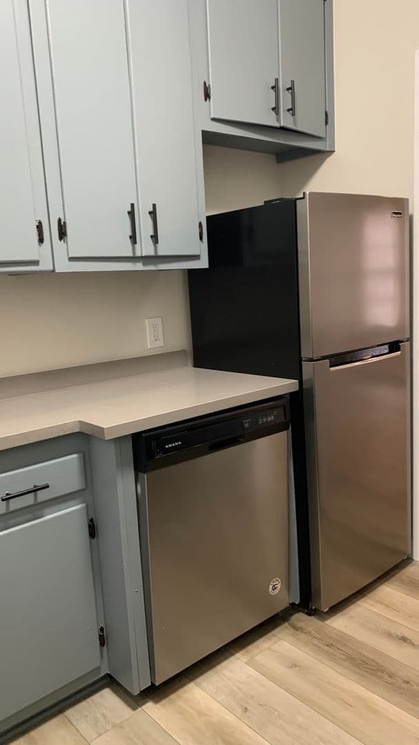 West Hollywood Apartment: 1316 Havenhurst Drive