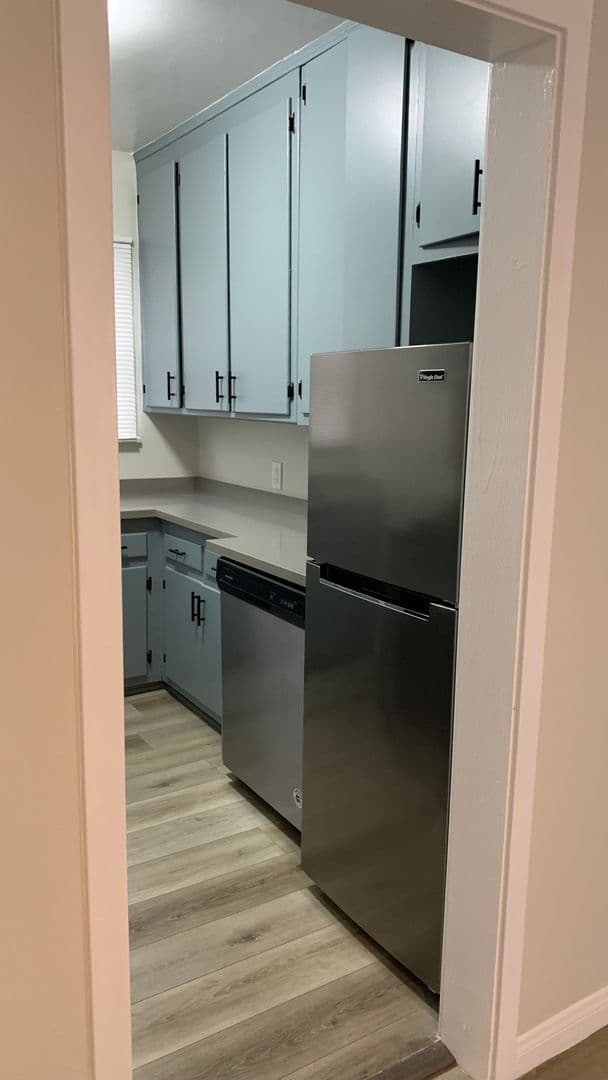 West Hollywood Apartment: 1316 Havenhurst Drive