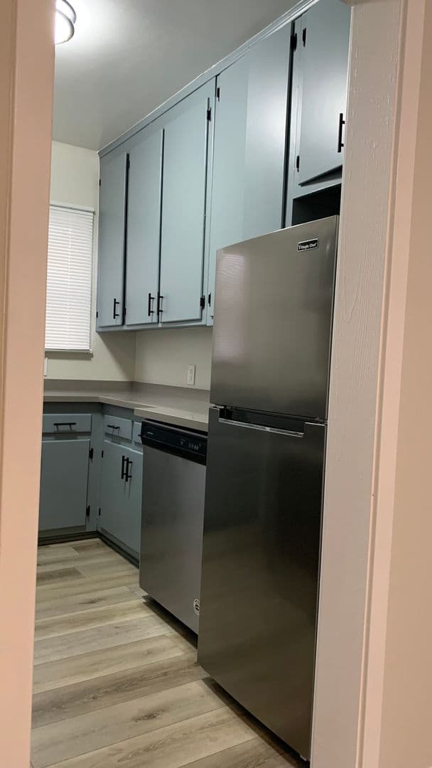 West Hollywood Apartment: 1316 Havenhurst Drive