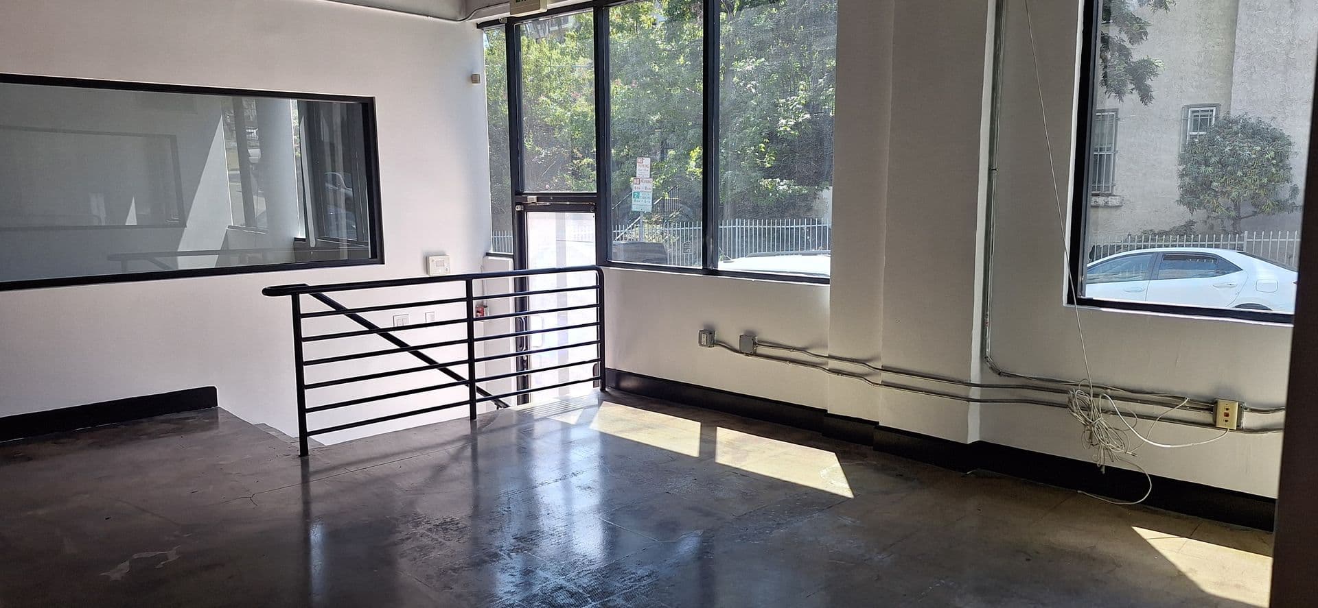 Los Angeles Apartment: 1947-1963 N CAHUENGA BLVD