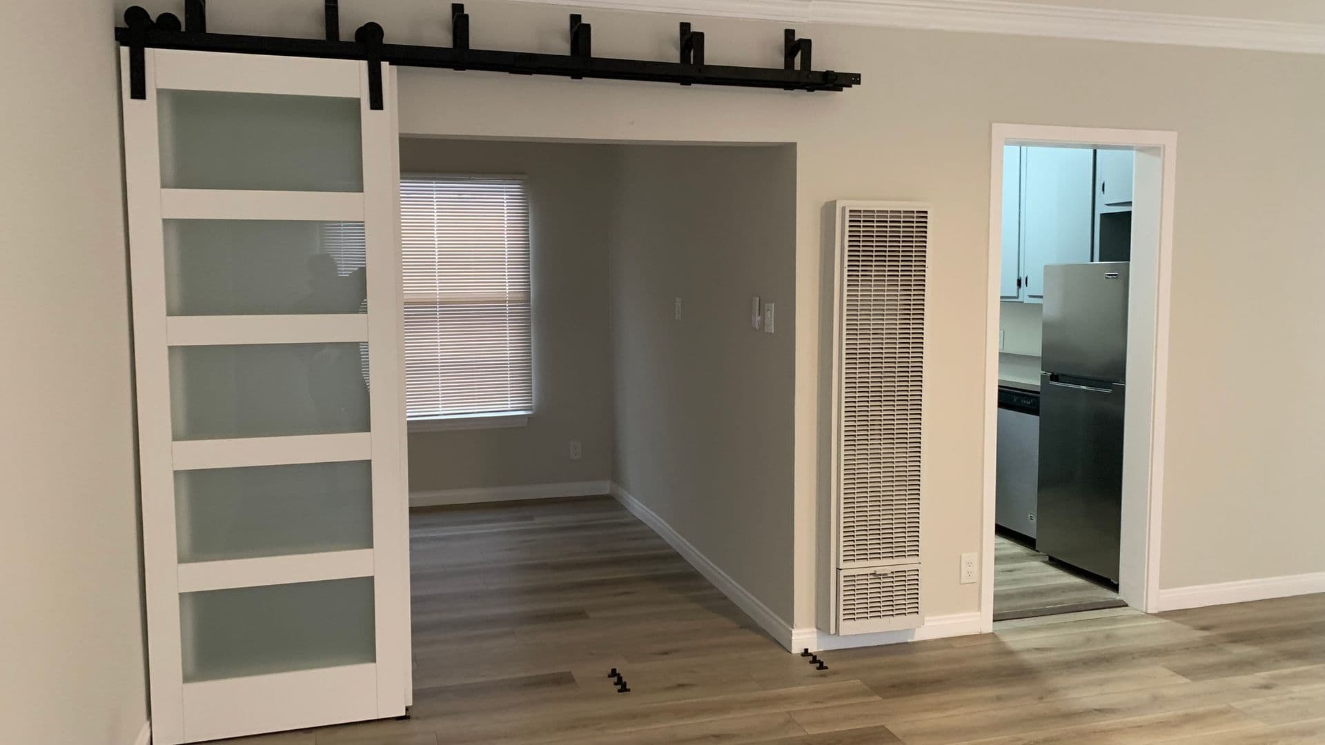 West Hollywood Apartment: 1316 Havenhurst Drive
