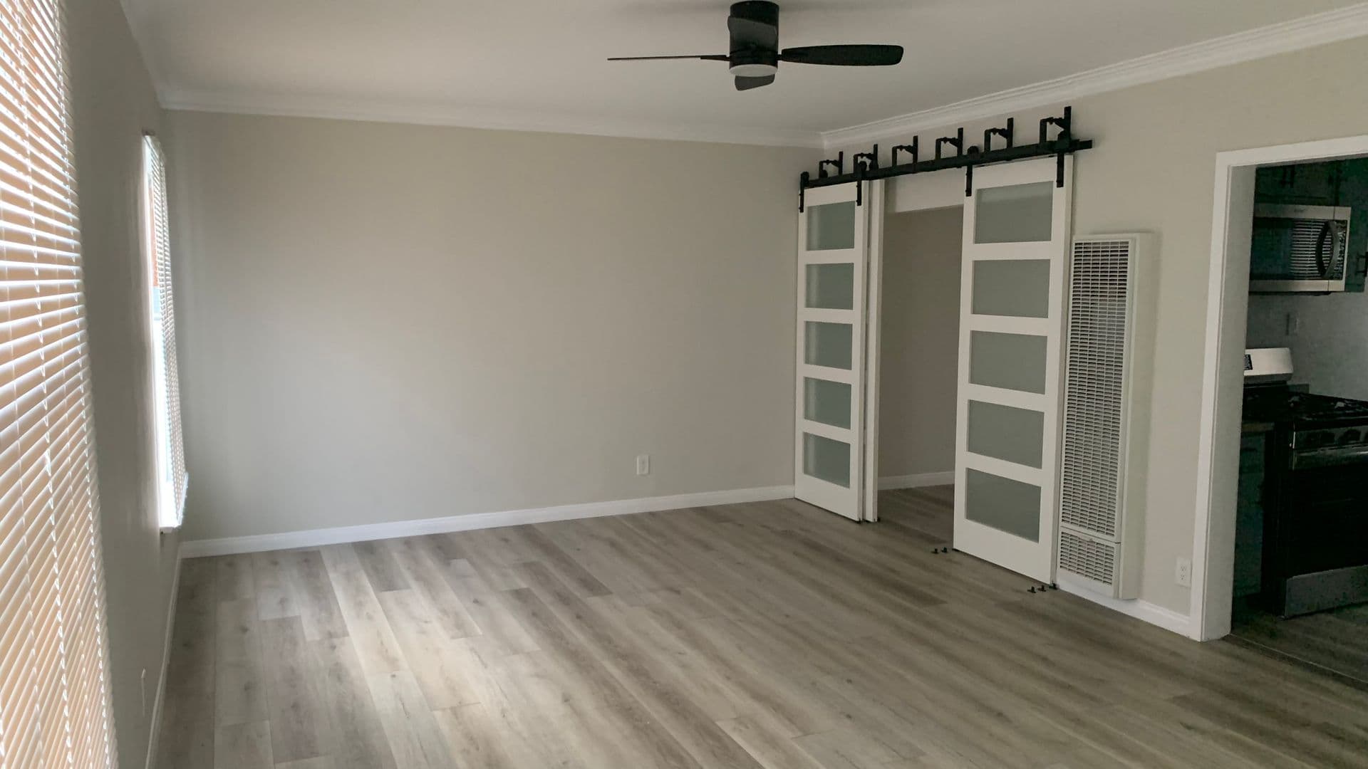 West Hollywood Apartment: 1316 Havenhurst Drive