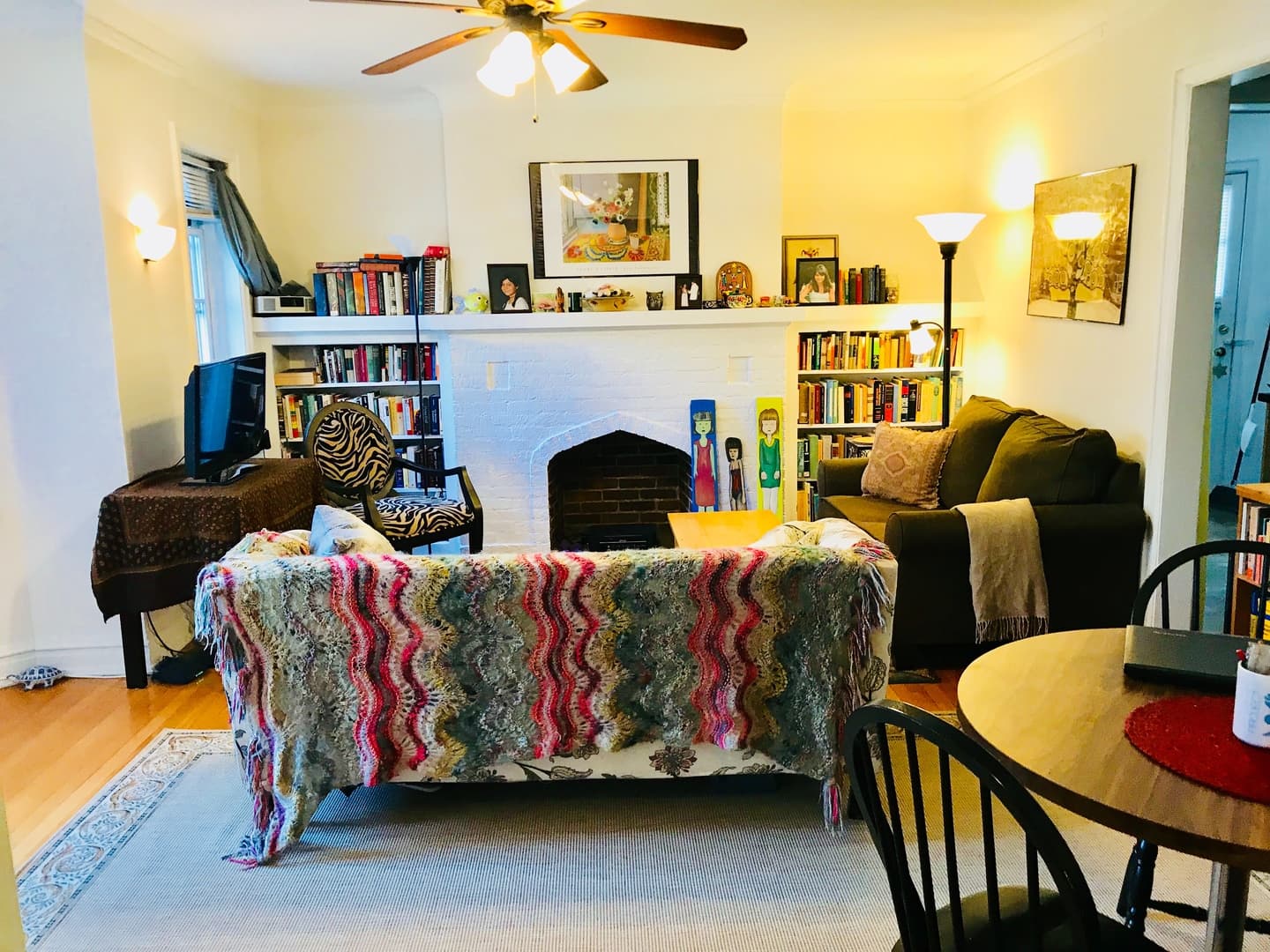 Winnetka Apartment: 460 Winnetka Ave.