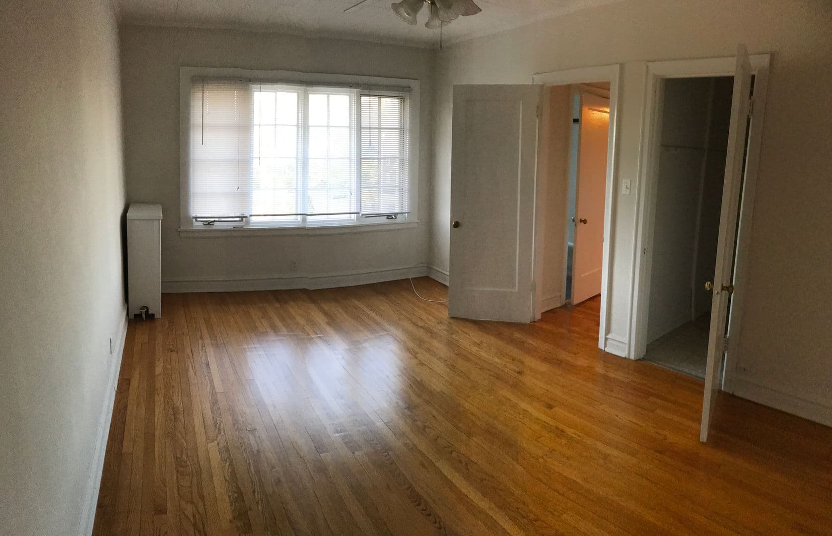 Winnetka Apartment: 460 Winnetka Ave.