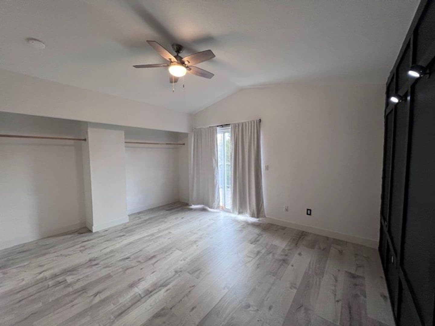 Elk Grove House: 8120 Village Brook Way