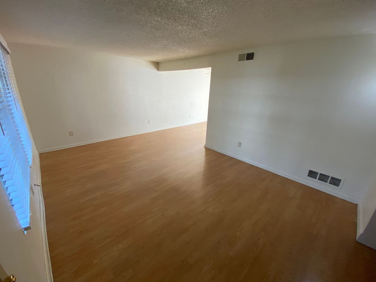 Sacramento Townhome: 8879 Salmon Falls Drive #C