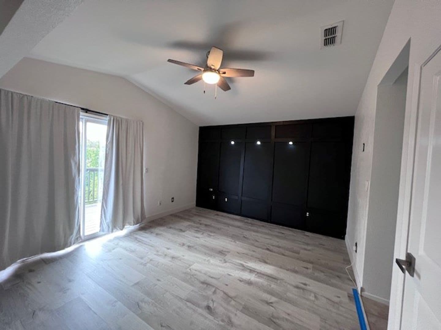 Elk Grove House: 8120 Village Brook Way