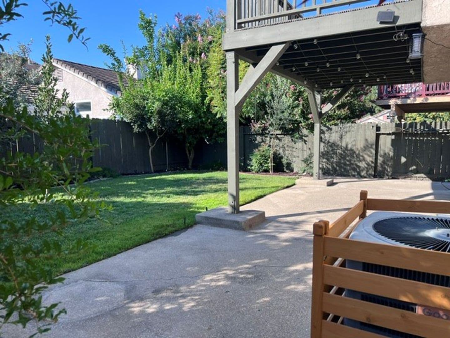 Elk Grove House: 8120 Village Brook Way