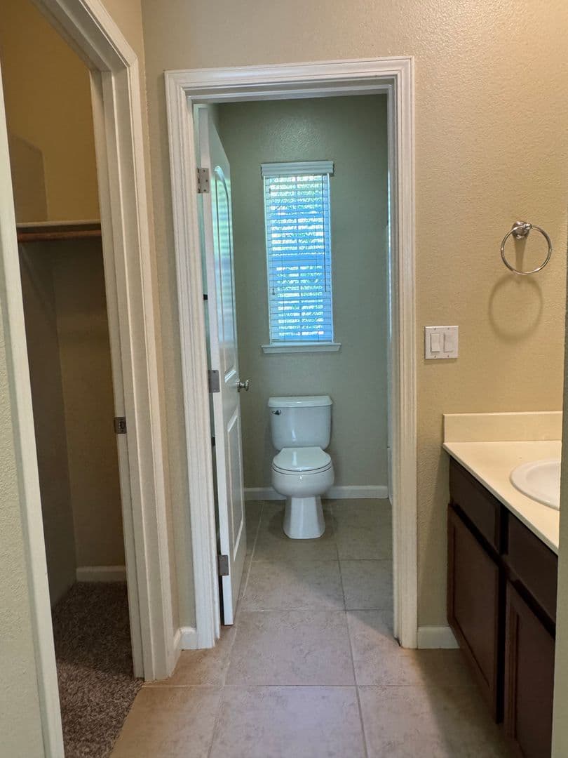 Roseville House: 211 Chambord Way