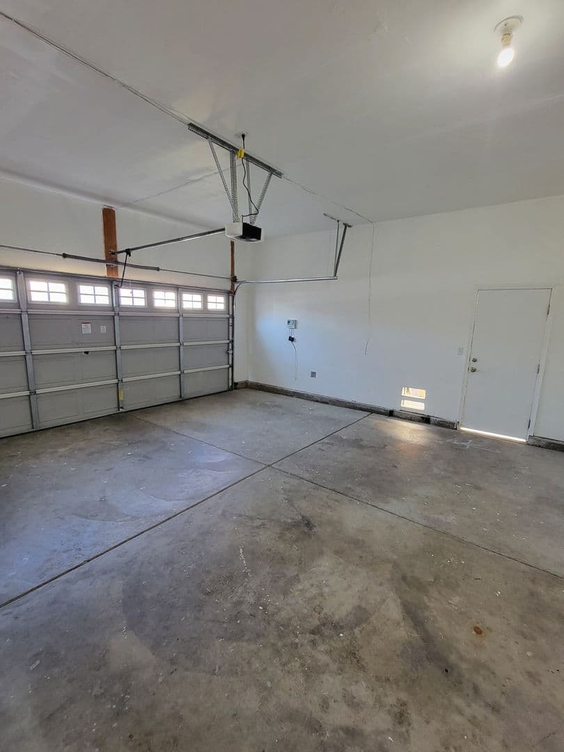 Sacramento House: 619 Alcantar Circle