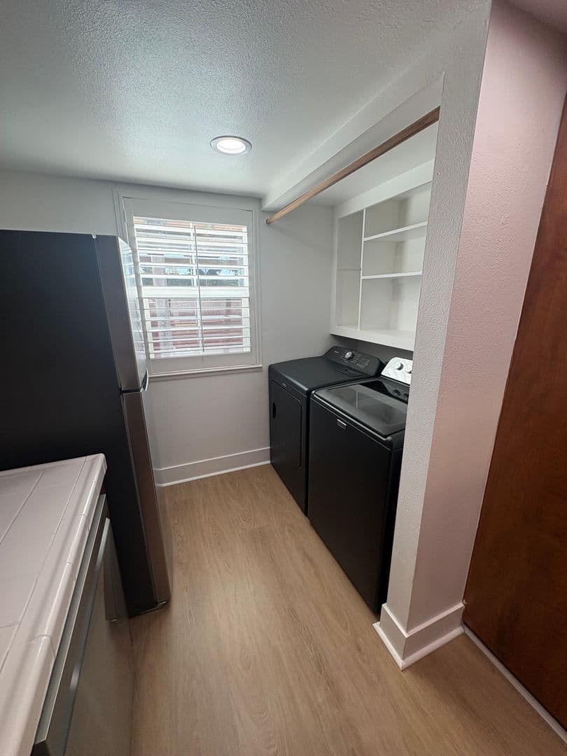 Sacramento House: 5180 Riverside Blvd
