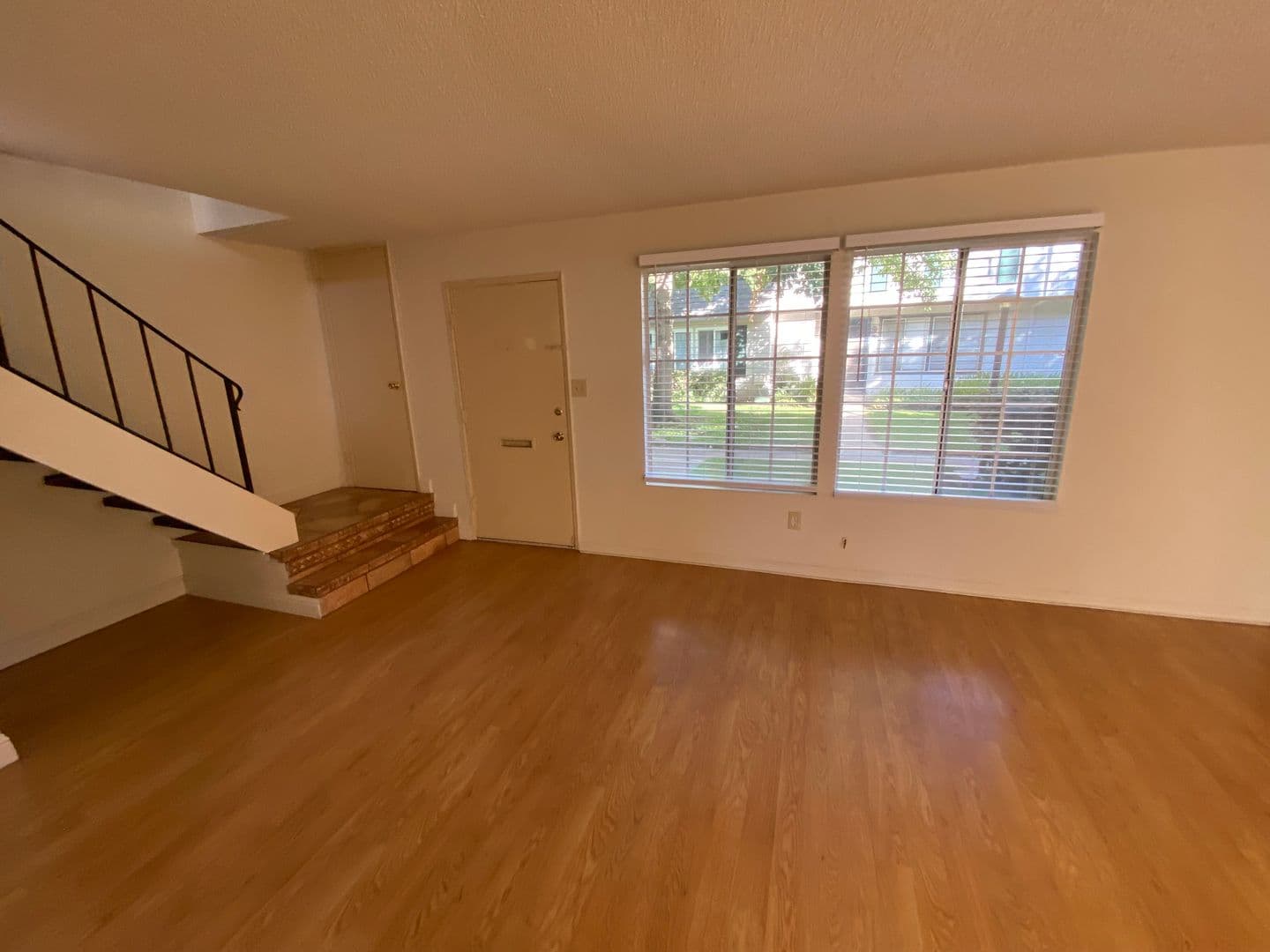 Sacramento Townhome: 8879 Salmon Falls Drive #C