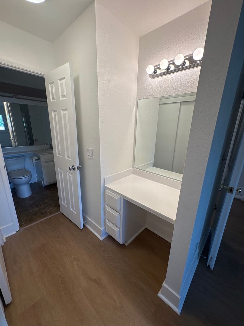 Sacramento House: 5180 Riverside Blvd