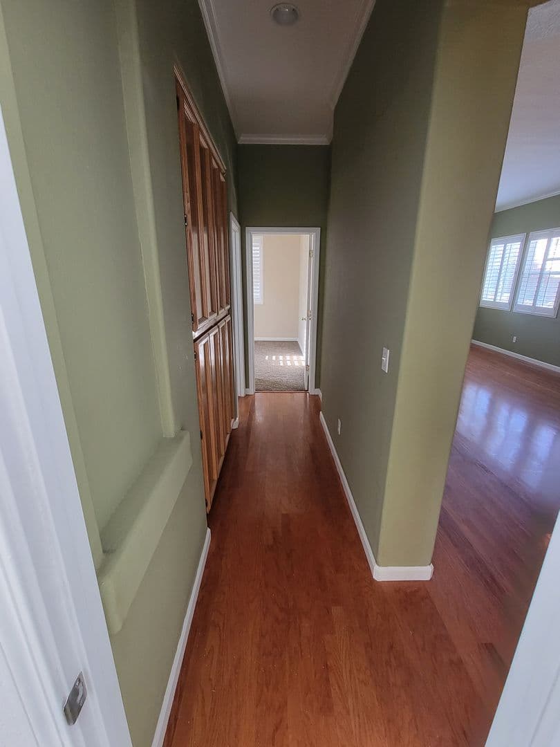 Sacramento House: 619 Alcantar Circle