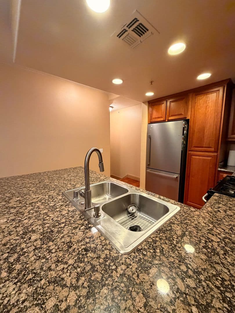 Sacramento House: 4800 Westlake Parkway #2908
