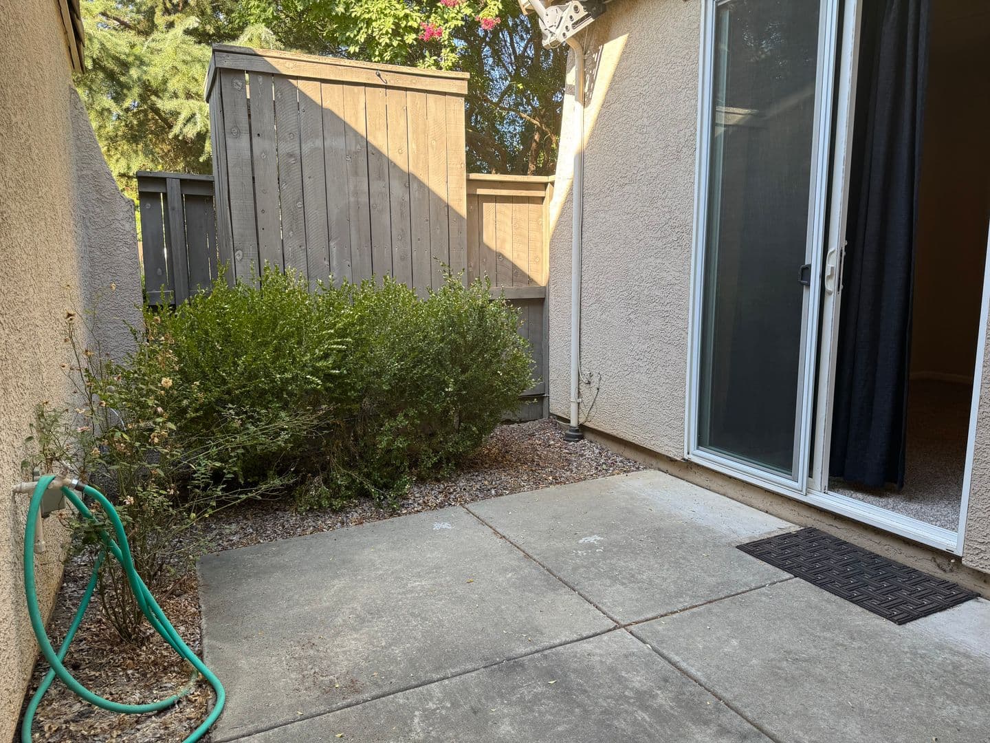 Roseville House: 211 Chambord Way