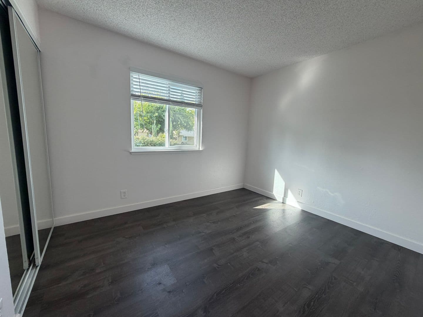 Orangevale House: 9225 Castlemont Cir. (owner keep 1/2 of late fee)^^