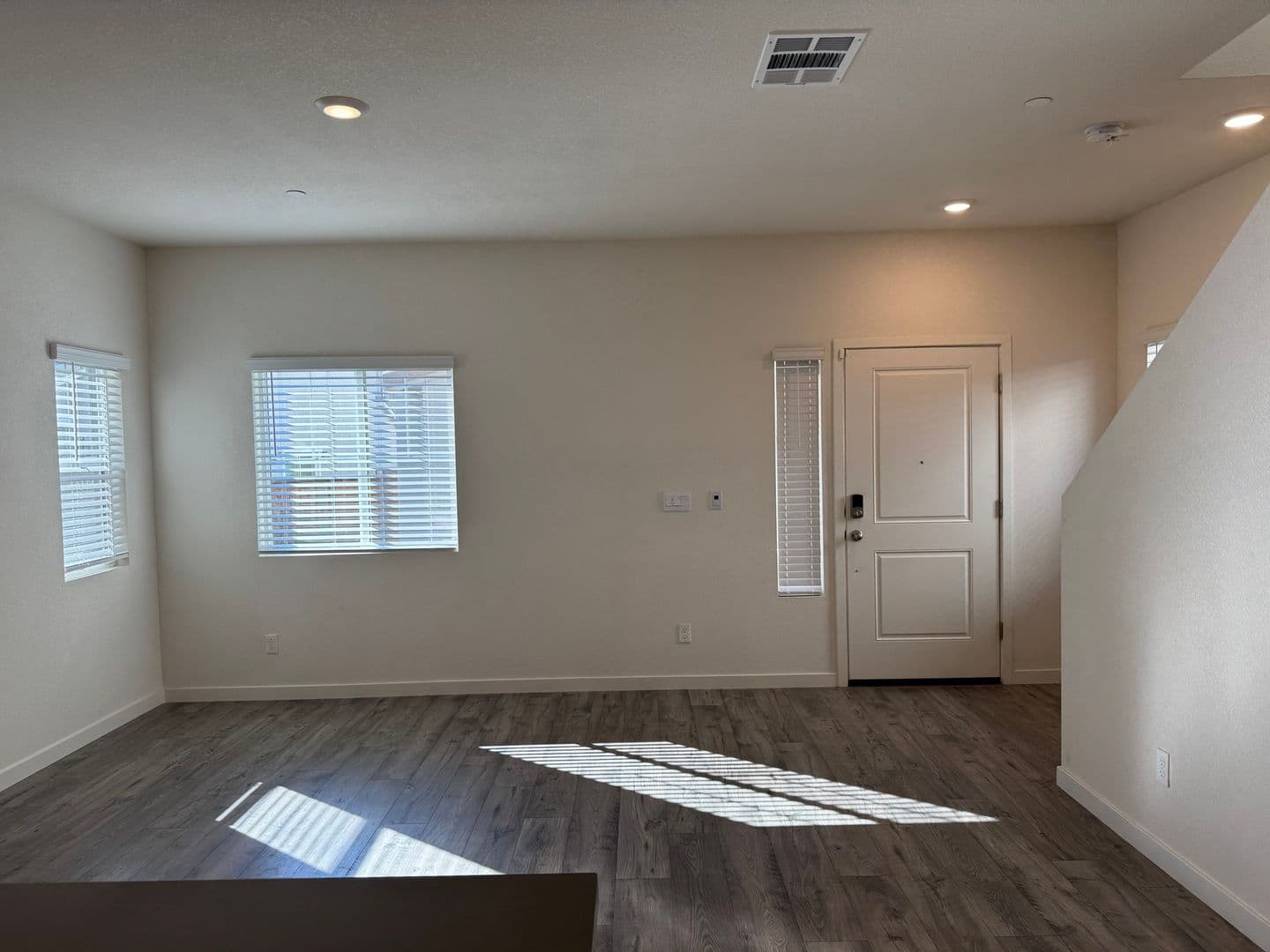 Roseville House: 3073 Pruett Drive