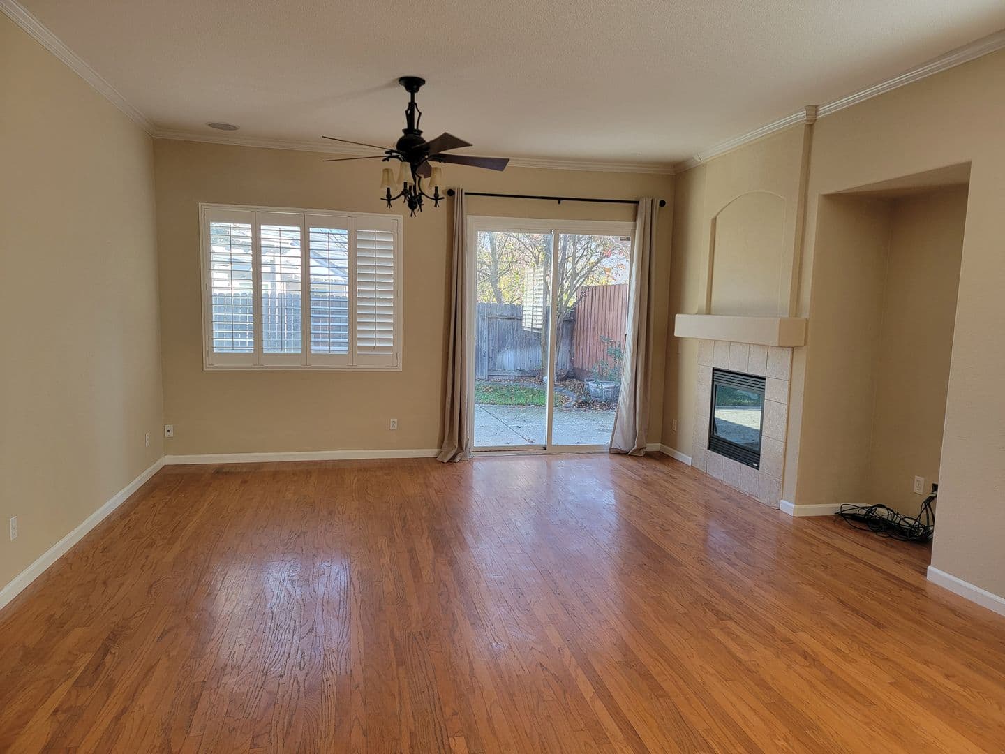 Sacramento House: 619 Alcantar Circle