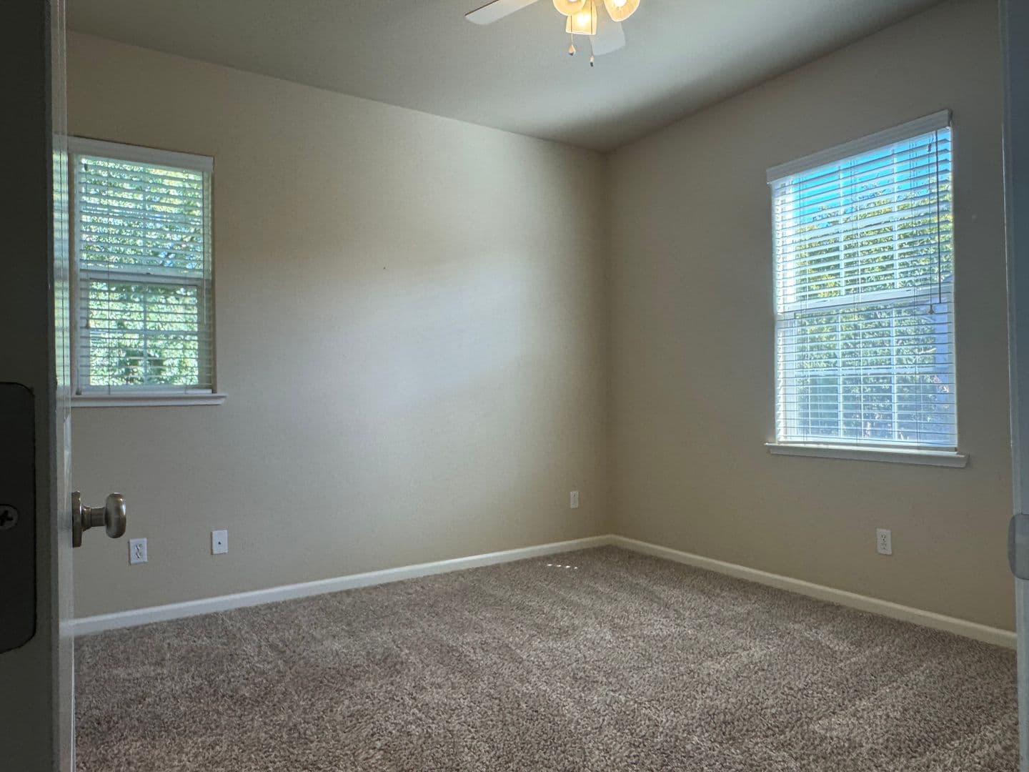 Roseville House: 211 Chambord Way