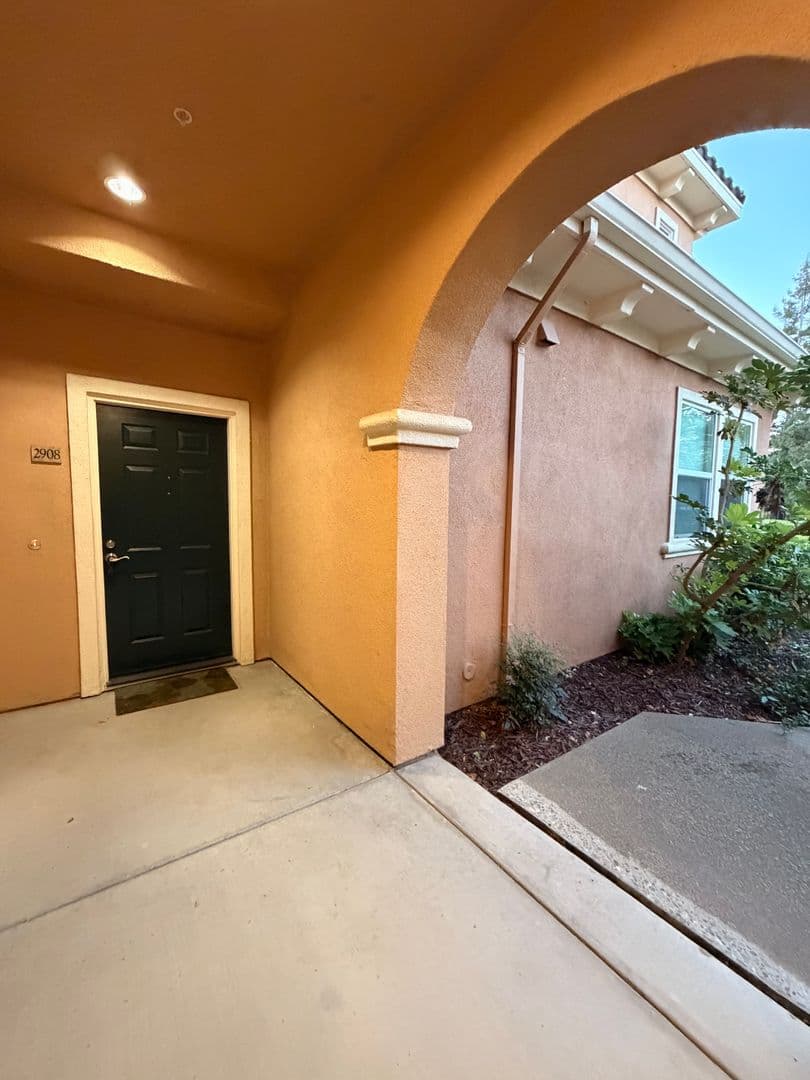 Sacramento House: 4800 Westlake Parkway #2908