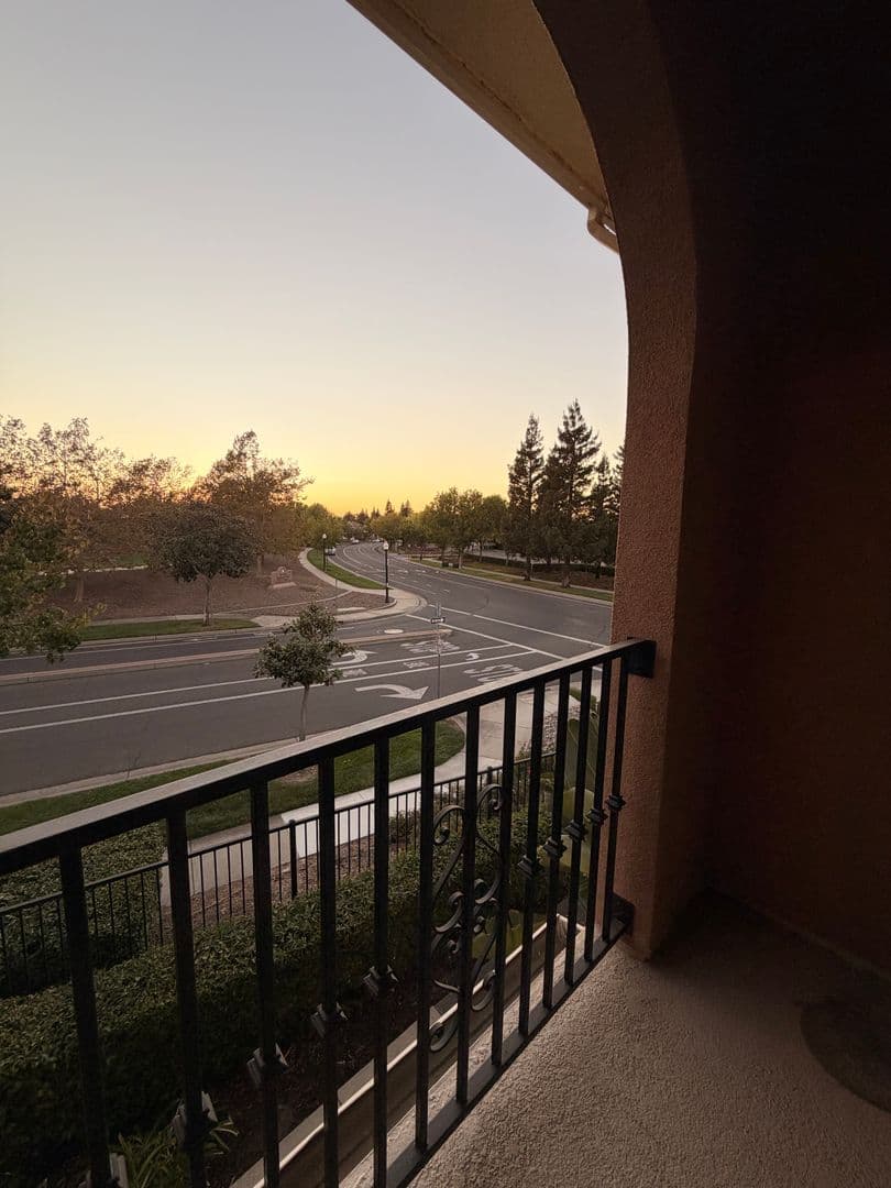 Sacramento House: 4800 Westlake Parkway #2908