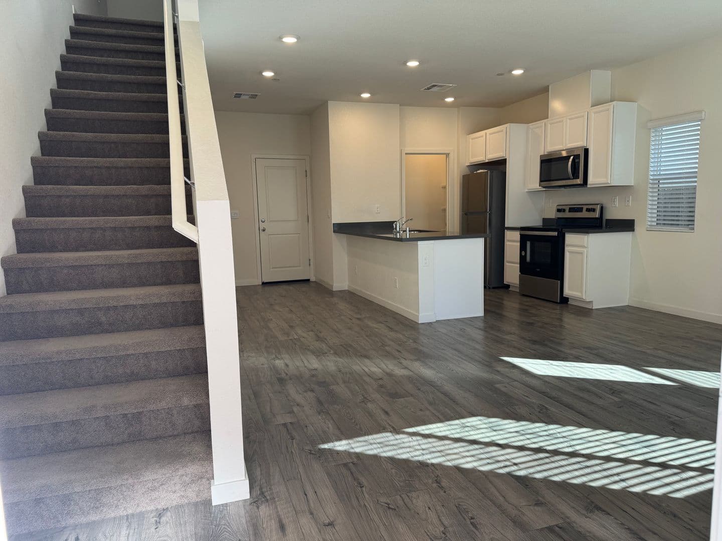 Roseville House: 3073 Pruett Drive