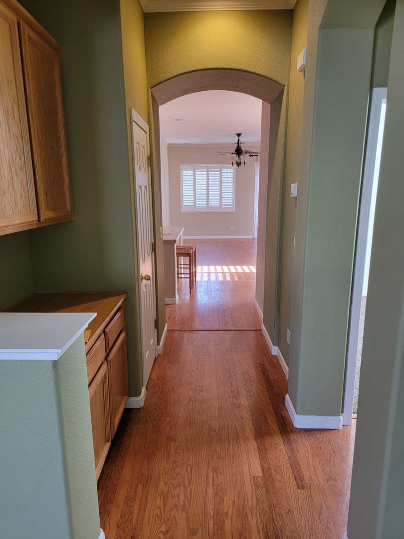 Sacramento House: 619 Alcantar Circle