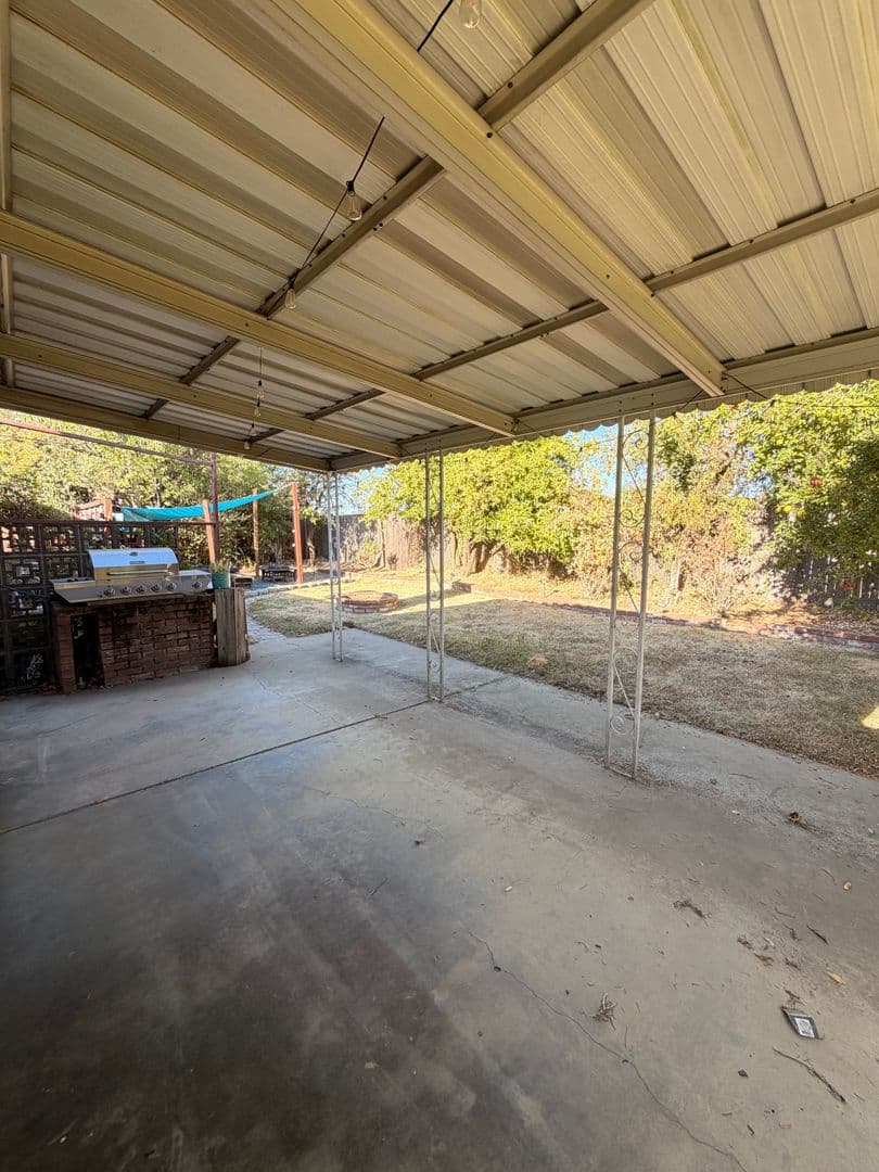 Sacramento House: 6431 Everest Way
