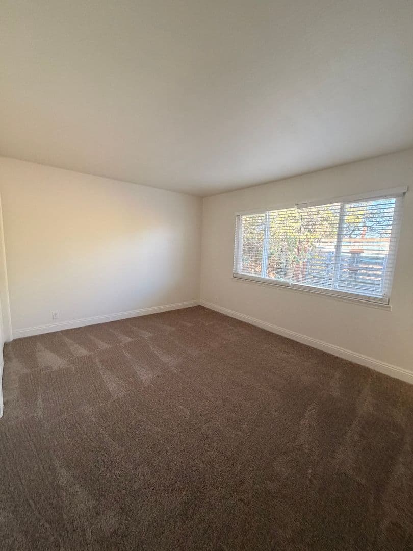 Sacramento House: 6431 Everest Way