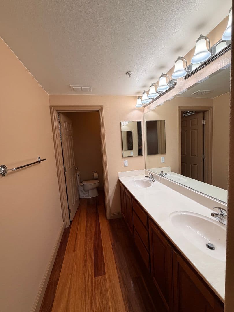 Sacramento House: 4800 Westlake Parkway #2908