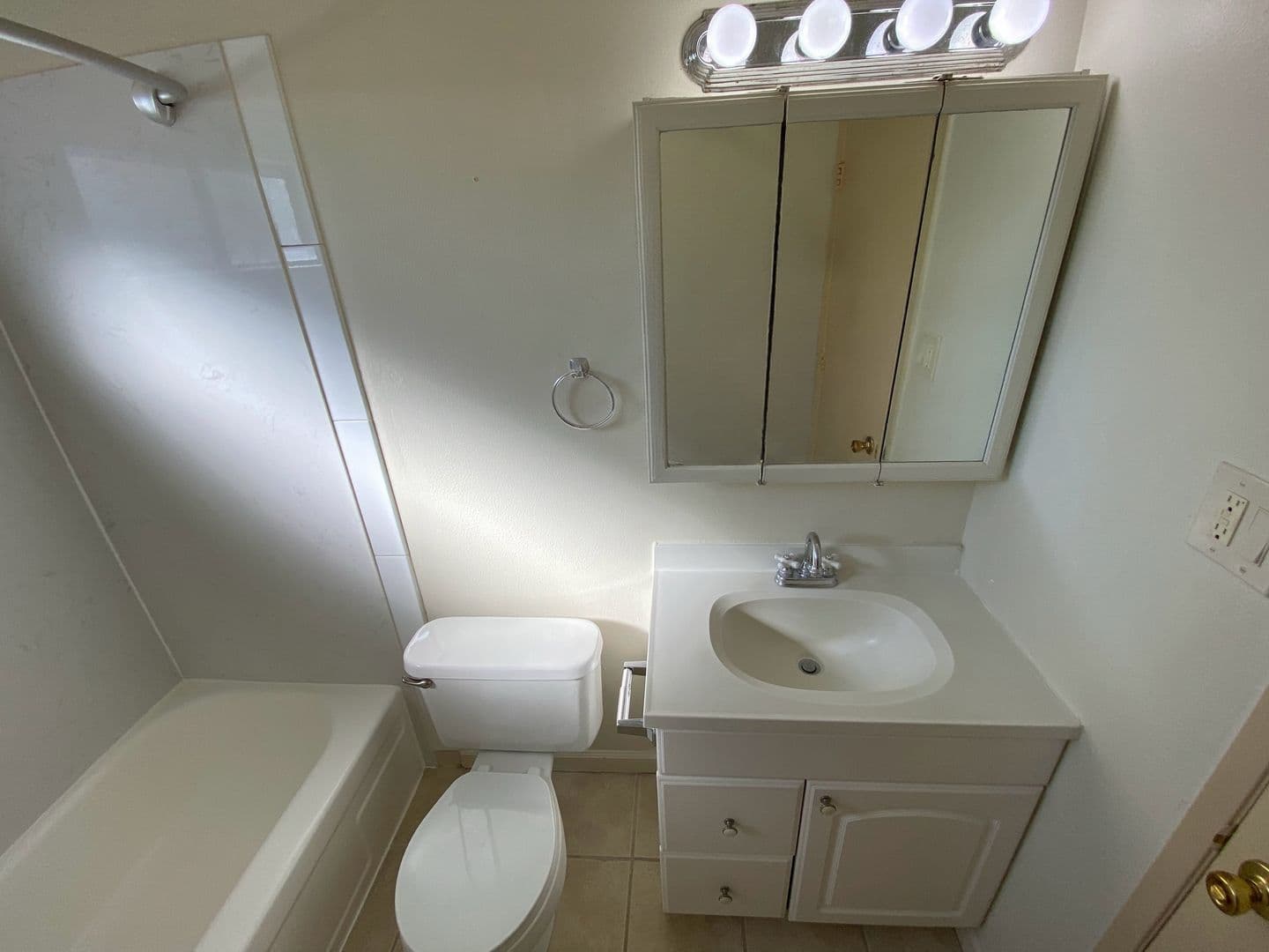 Sacramento Townhome: 8879 Salmon Falls Drive #C