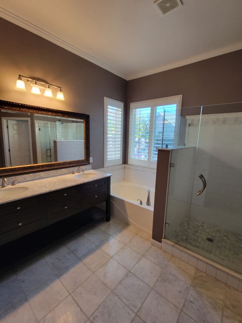 Sacramento House: 619 Alcantar Circle