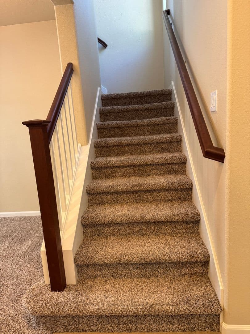 Roseville House: 211 Chambord Way