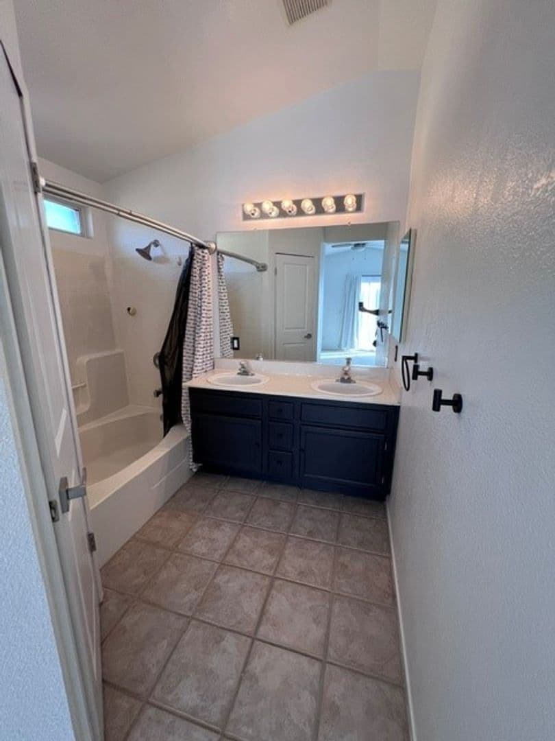 Elk Grove House: 8120 Village Brook Way