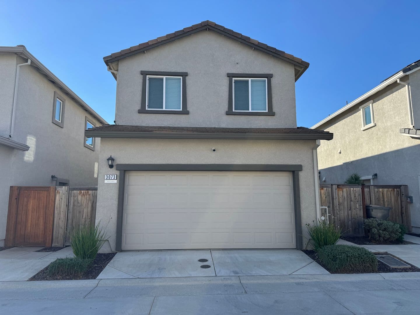 Roseville House: 3073 Pruett Drive