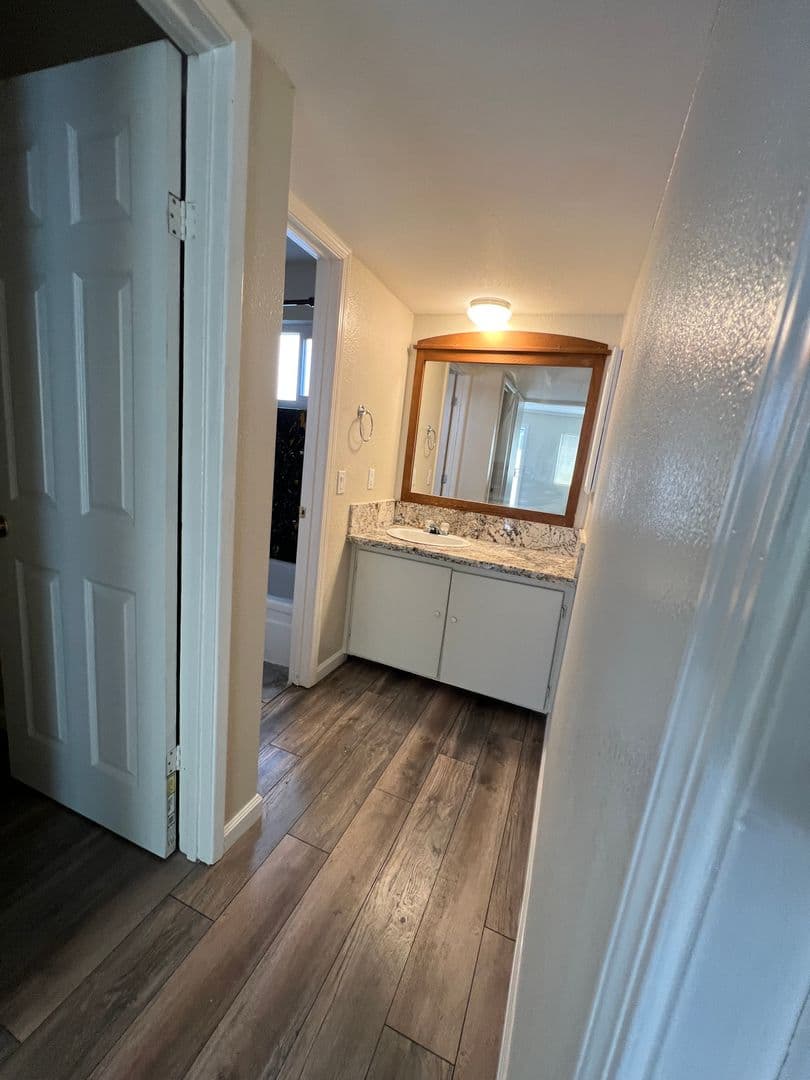 Sacramento Apartment: 2518 X Street
