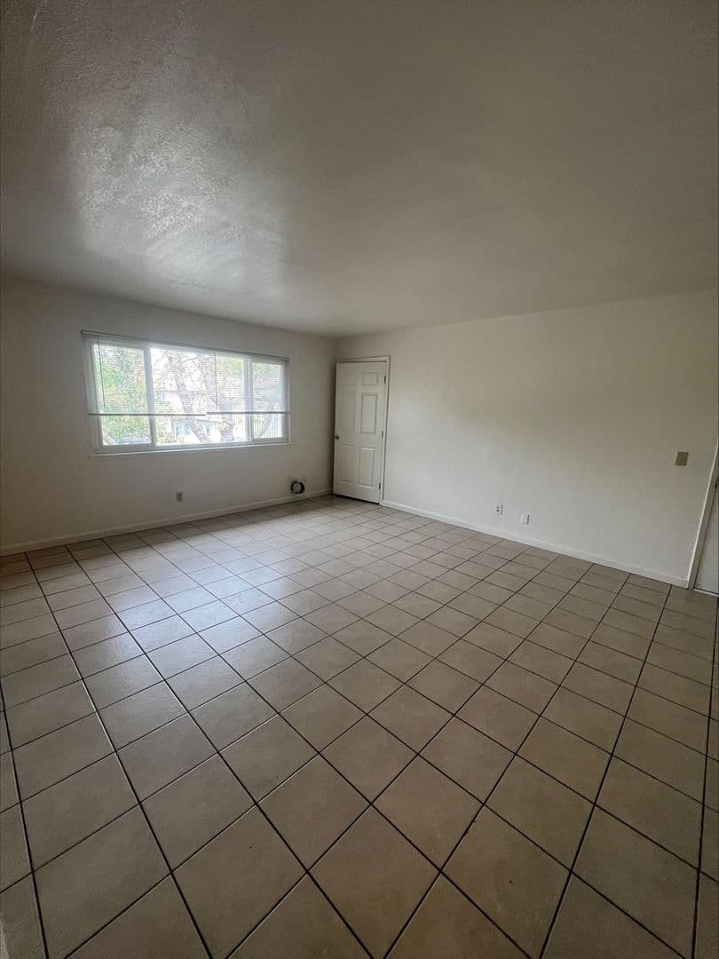 Sacramento Apartment: 2518 X Street