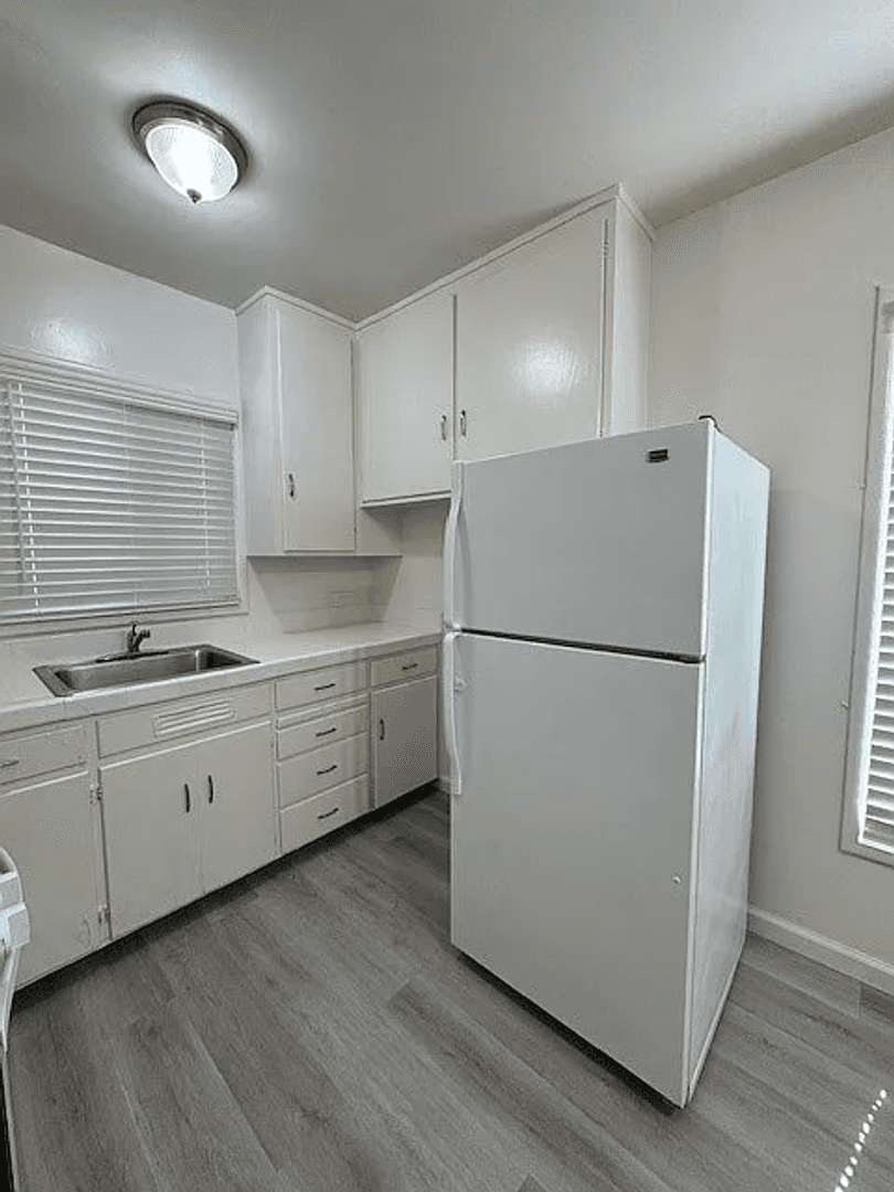 Sacramento Apartment: 2128 28th