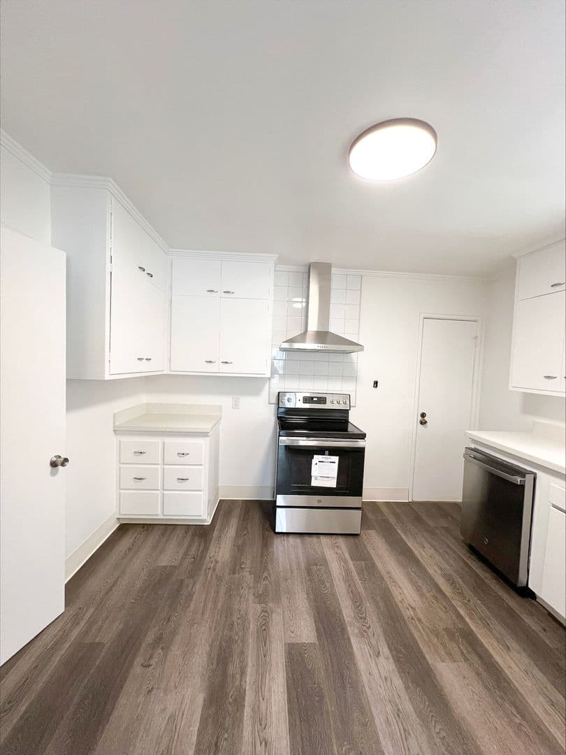 Sacramento Apartment: 1720 N Street