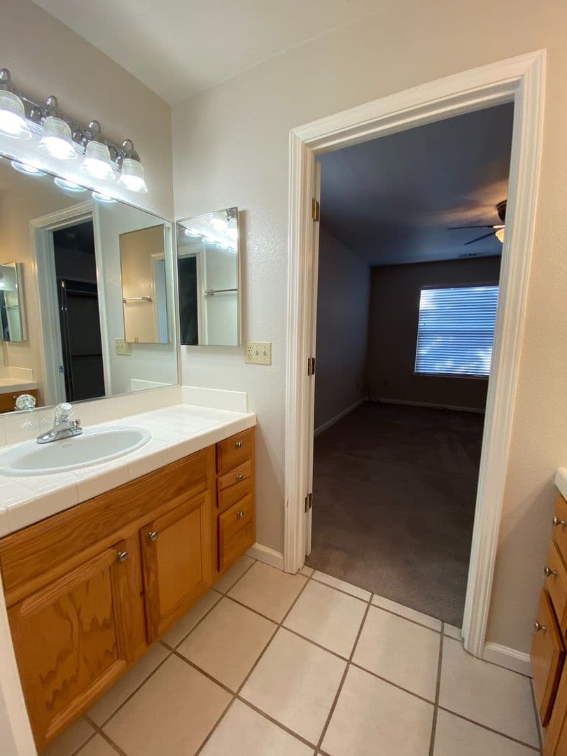 Sacramento Apartment: 2111-2115 Perkins Way