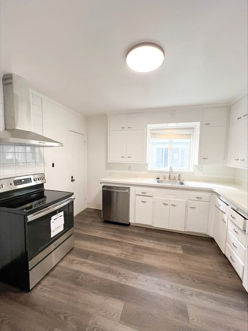 Sacramento Apartment: 1720 N Street