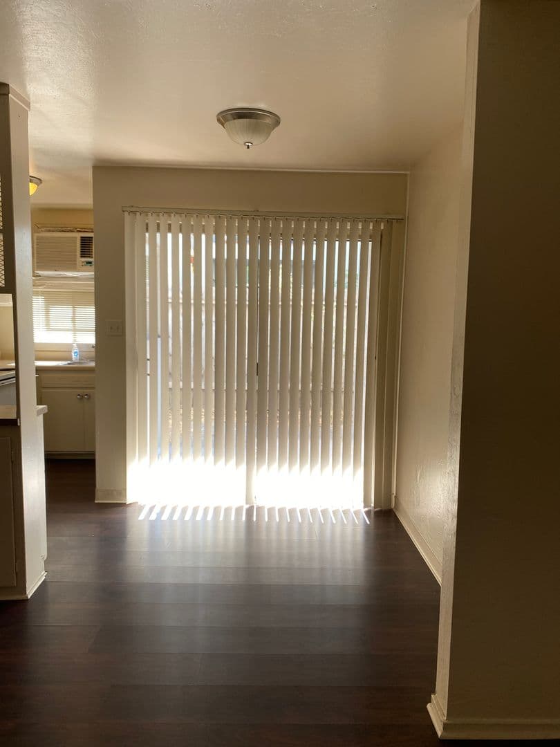 Sacramento Apartment: 1726 H Street