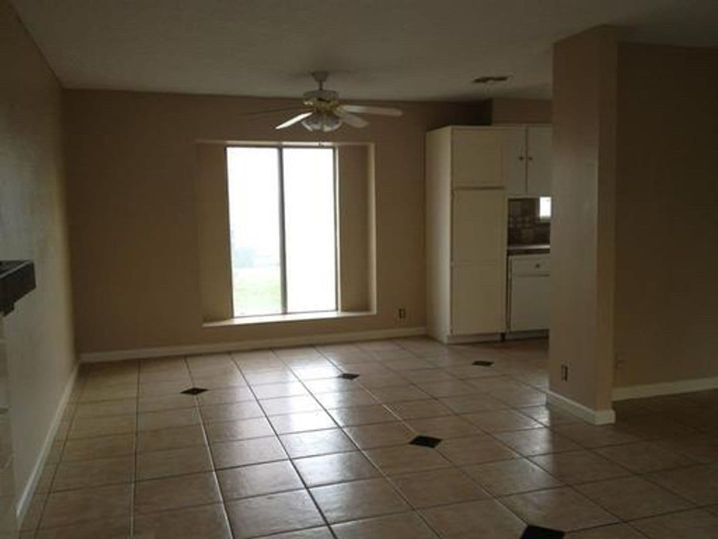Sacramento House: 7631 Tierra Arbor Way
